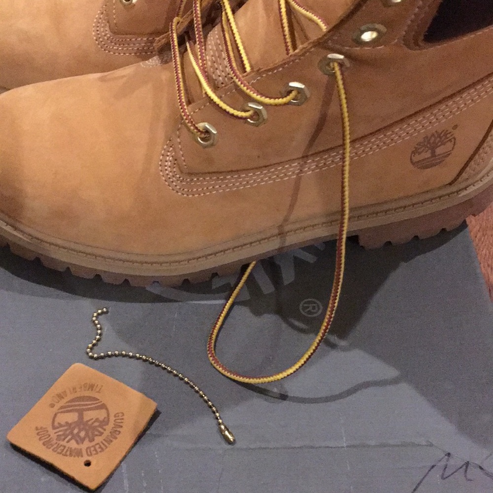 Boots - Picture 6 of 8